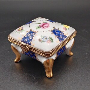 Vintage Style Trinket Box - Small Jewellery Box with Clasp Closure ,  Leonardo Collection- Gift for Mom, perfect condition,, small precious