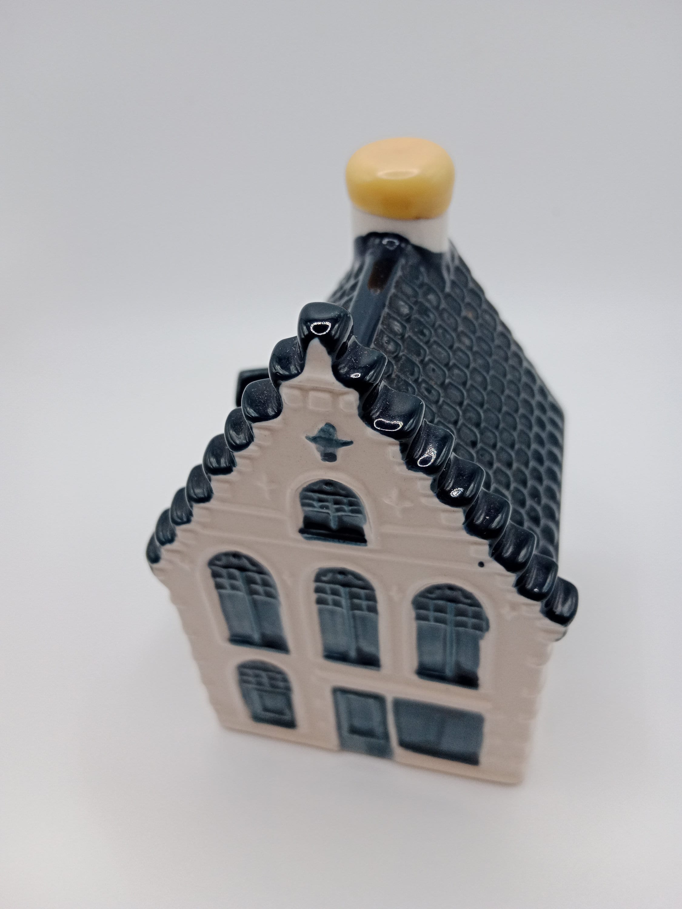 KLM ブルー デルフトのボルズ アムステルダム 1575 カナルハウス 未開封 KLM Blue Delft's BOLS Amsterdam 1575 Canal House #49 Empty Bottle