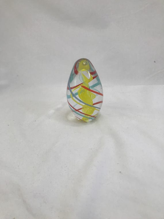 ヴィンテージ　ガラス　卵形　ペーパーウェイト　インテリア ヴィンテージのマルチカラー渦巻きガラス卵型ペーパーウェイト：ミッド