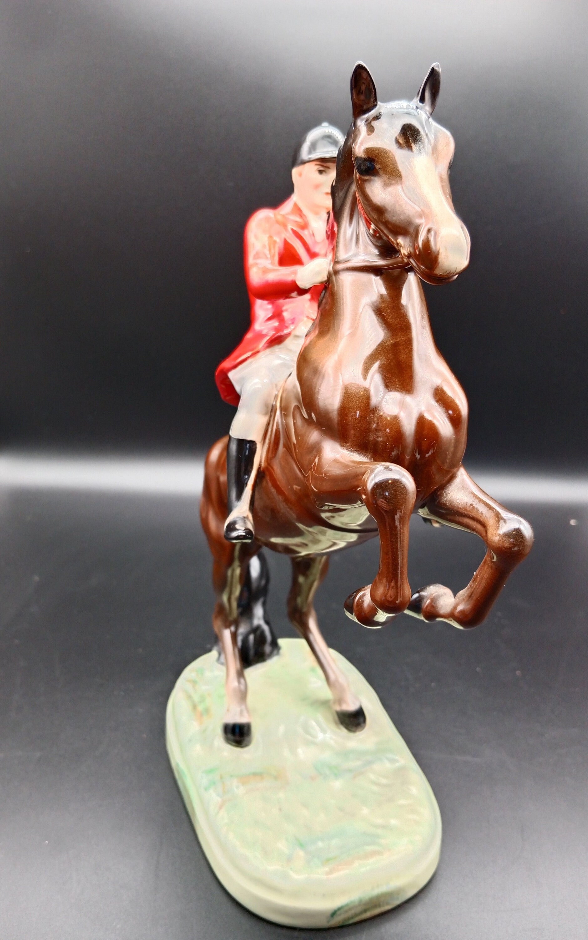 ヴィンテージ・ベスウィックの馬と騎手の置物 No. 868、英国馬術装飾