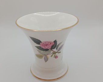 Wedgwood Bone Chine Hathaway Rose kleine Vase, Frühlingsdesign, Frühlingsdekor, Geschenk zum Muttertag