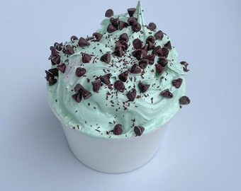 Mint Chocolate Chip Fluffy & Spreadable Gourmet Marshmallow