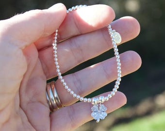 Braccale con perlne a forma d cuore a sfera | Beaded jewelry