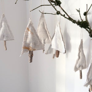 Christmas tree decorations made of antique linen - Small fabric trees for country house style - Handmade fir trees for country house decoration