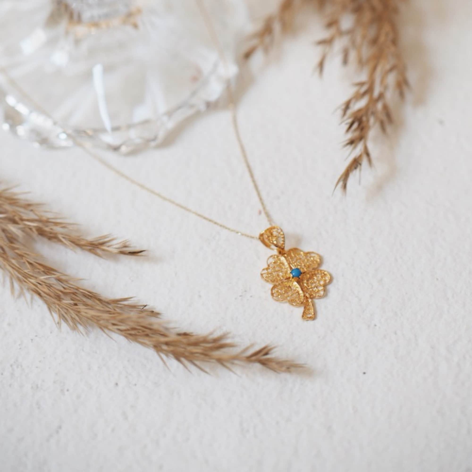 14k Yellow Gold Irish Clover Charm Pendant – Filigree-Style Celtic Pendant For Necklace Or Bracelet