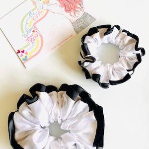 Chanel Scrunchie - Etsy display picture 2