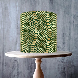 Un luxueux motif peau de serpent doré sur un fond vert foncé Envelopper sans couture de décoration de gâteau, feuille de glaçage, carte de gaufrette, emballage de gâteau