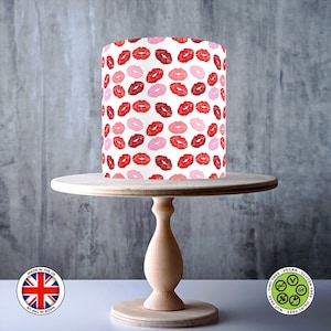 Marques de rouge à lèvres Motif sans couture pour la Saint-Valentin enveloppant un gâteau comestible, une feuille de glaçage, une carte de gaufrette, une pellicule de gâteau, des impressions comestibles