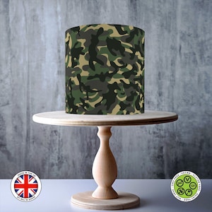 Motif camouflage sans couture des bois enveloppant le dessus de gâteau comestible, feuille de glaçage, carte de gaufrette, emballage de gâteau, impressions comestibles