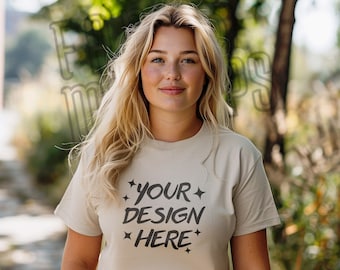 Maqueta de camiseta Natural Bella Canvas 3001: Modelo femenina (Descarga digital PNG)