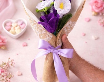 Ramo de rosas de ganchillo para el Día de la Madre: Arreglo floral tejido, decoración eterna para el hogar y bodas.
