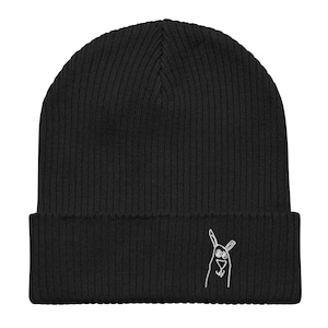 Gerippte Mütze, Wintermütze aus Bio Baumwolle mit Vampir Hase Gestickter Grafik