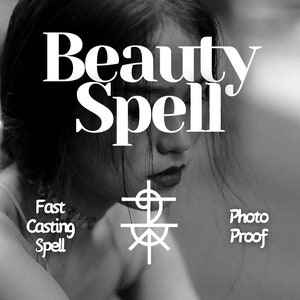 Puede incluir: Imagen en blanco y negro con el texto "Beauty Spell" en una fuente audaz y elegante. El texto adicional incluye "Fast Casting Spell" y "Photo Proof". Tambi&eacute;n hay un s&iacute;mbolo estilizado. La imagen tiene un enfoque suave, con una persona en el fondo.