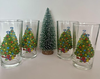 Vintage, Christmas Treasure, 4 Drinking Glasses, Tumblers Action Industries