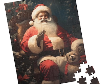 Puede incluir: Un rompecabezas con temática navideña que presenta a Papá Noel con un traje y sombrero rojos, sentado en una silla, sosteniendo un objeto pequeño. Un perro con una bufanda roja está a su lado. El rompecabezas está casi completo.
