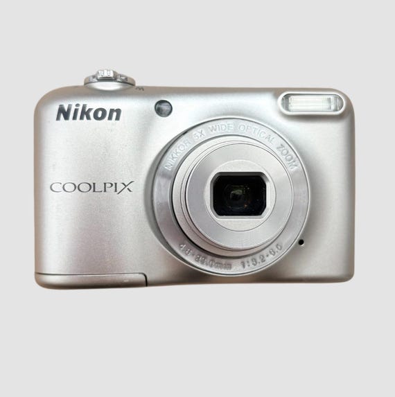 ヴィンテージカメラ Nikon CoolPix L31 - Etsy 日本