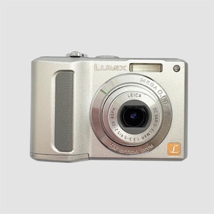 パナソニック Lumix DMC-LZ8 デジタルカメラ（動作確認済み）+ カード