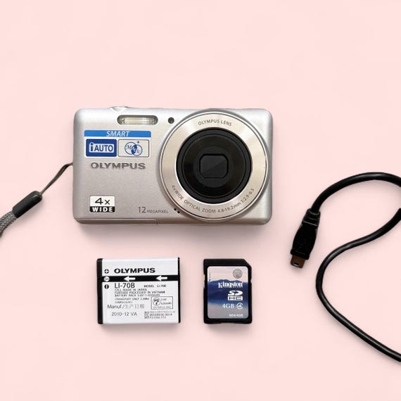 olympus D-700 OLYMPUS D-700 デジタルカメラ オリンパス C-700 Ultra