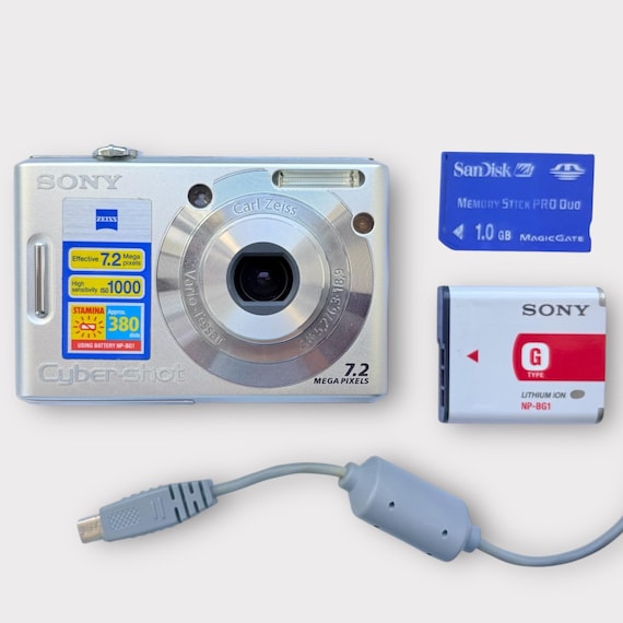 Sony Cybershot DSC-W35 7.2 Megapixels Digital Camera +usb +
