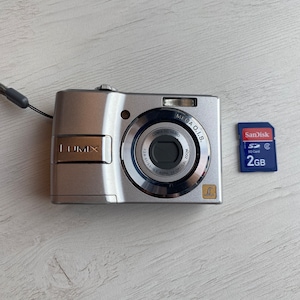 Panasonic Lumix DMC-LS80 8.1 MP Digital Camera Silver Tested + USB+ Card