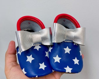 Patriotic Stars Bow Moccs| baby moccasins, baby soft sole shoe, baby crib shoes,, baby shoes, soft sole moccasins