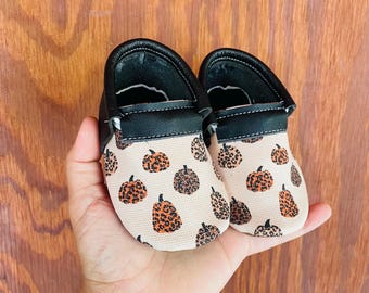 Leopard Pumpkins Loafers | Texas Moccs Handmade Baby Moccasins - Soft Sole Infants' Booties