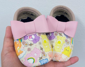 Floral Bears Bow Moccs| baby moccasins, baby soft sole shoe, baby crib shoes,, baby shoes, soft sole moccasins