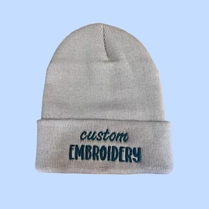 Individuell bestickte Mütze: Personalisierte Wintermütze