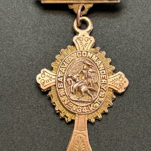 Vintage Knights Templar Medal: Batavia Commandery #34, Brass
