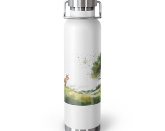 Puede incluir: Una botella de agua de acero inoxidable blanca con un zorro y un árbol en un diseño de acuarela. La botella tiene una asa de transporte.