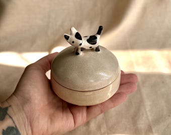 蓋付き装飾陶器小物入れ - ユニークなピルボックス、キートレイ