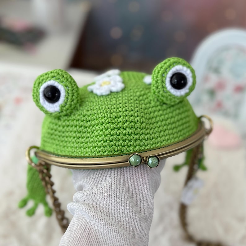 crochet handbag frog