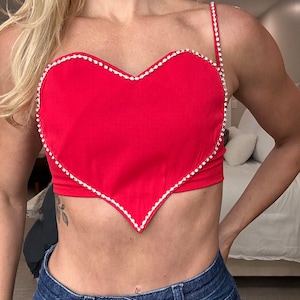 ★LEE★ Women's Heart Ringer Crop T-Shirt Red LE2402ST64RD Graphic Mini Ringer T-shirt - Red | Levi's® US