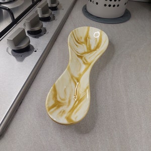 Ceramic spoon rest (furnishing accessory), spoon rest, Modern design, Sand colour, marble effect