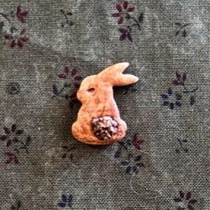Prim Small Rabbit Button ~ Polymer Clay ~ Primitive ~ Embellishment ~ Handmade ~ Cross Stitch ~ Crafting ~ Charm