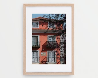 Bara persika | Konsttryck i Lissabon, Resefotografi i Europa, Lissabon Portugal, Korallväggkonst, Tryck av Lissabons gamla kvarter, Nedladdningsbart tryck