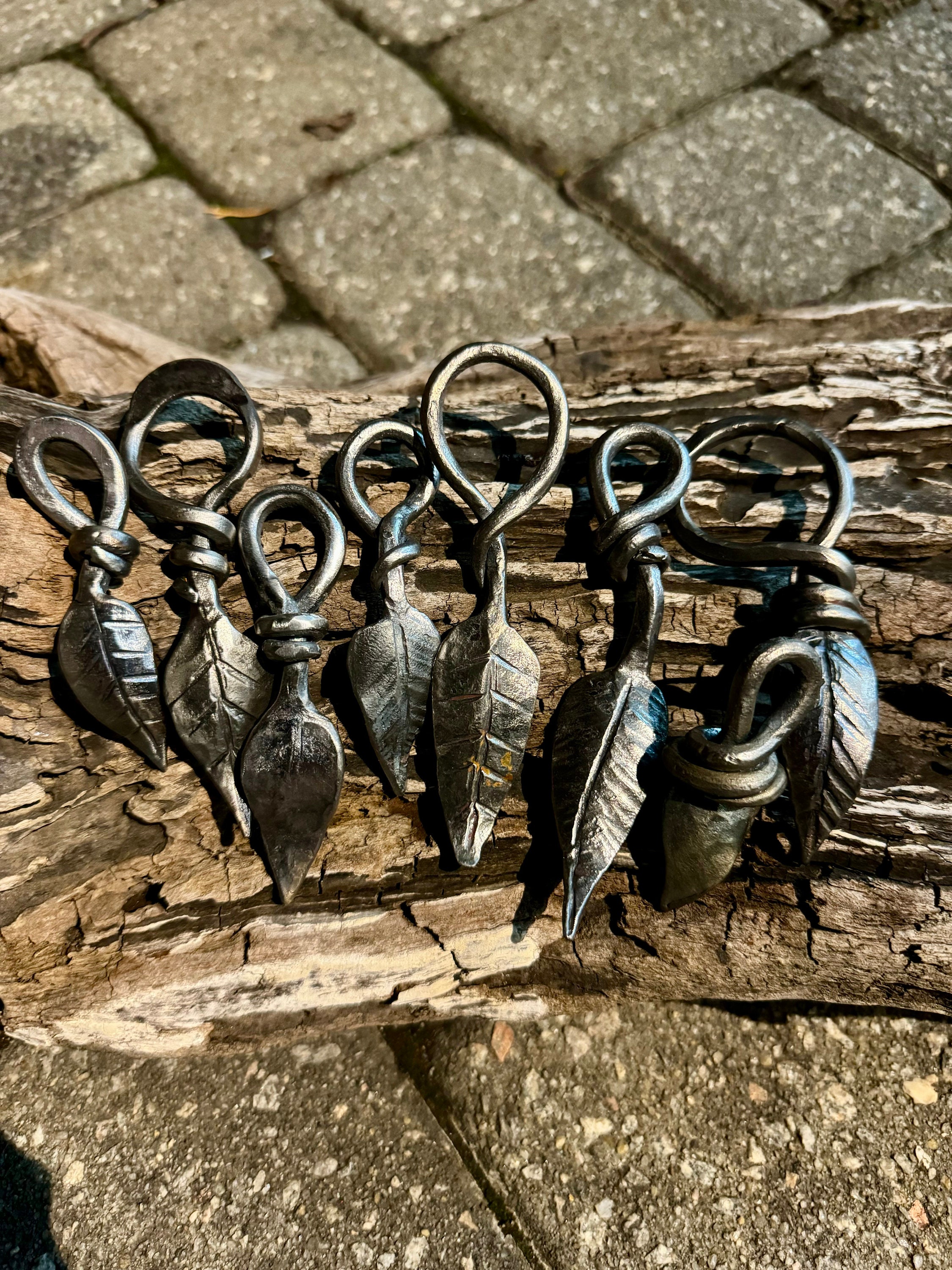 Leaf Keyring or Pull Pendant