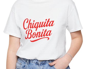 Chiquita Bonita Shirt, Cute Spanish Tee for Women, Latina Graphic T-Shirt, Bilingual Apparel, Fun Gift for Her, Mujer Latina Style