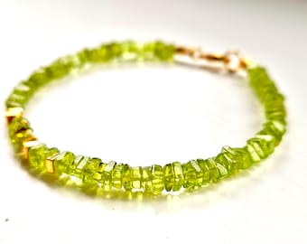 Peridootarmband, groene natuurlijke edelstenen, handgemaakt, peridotsieraad, geboortesteen augustus, geluksarmband, helende kristallen damescadeau