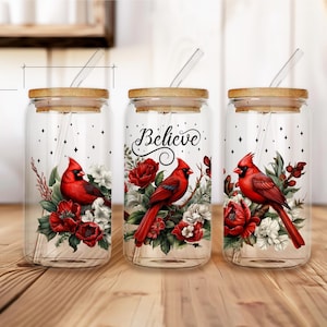 Impressão de Natal em copo de vidro para amantes de café Believe Cardinal Print em copo de vidro 16oz Presente exclusivo para amantes de pássaros de Natal