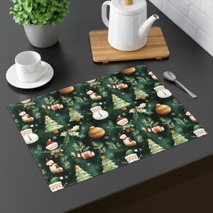 Green Christmas Snowman Print Design on Placemat 1pc for Xmas Decoration Kitchen Snowman Placemat for Christmas Decor Gift for Christmas