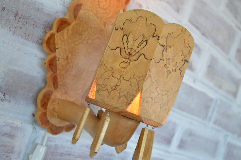 Scandinavische vintage handgemaakte houten muur hanglamp, schattig housewarming schans cadeau voor nieuw huis voor haar of cadeau voor hem afbeelding 5