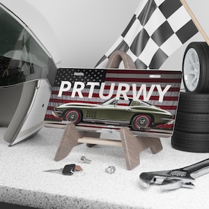 Placa personalizada para Corvette clássico com a bandeira americana | Placa de carro personalizada imagem 1