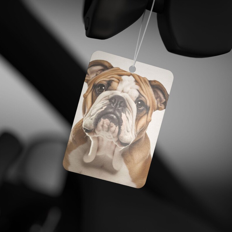 Ambientador para coche con aroma a Bulldog Británico: aromas a coche nuevo, pino y hielo negro imagen 4