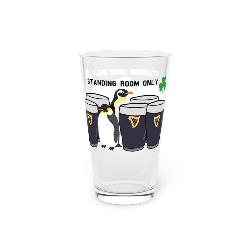 Pingwin z kuflem piwa | Kufel do piwa Guinness na Dzień Świętego Patryka zdjęcie 4