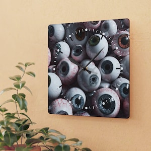 Pile of Eyeballs Acrylic Wall Clock | Creepy Halloween Decor