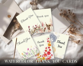 Puede incluir: Conjunto de cinco tarjetas de agradecimiento en acuarela con diseños florales. Cada tarjeta presenta el texto "Gracias" en una fuente manuscrita.