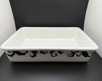 Black & White Casserole Dish 8.5 x 12"