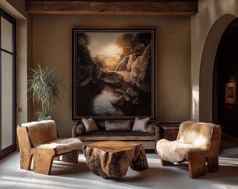 Puede incluir: Un salón con una gran pintura de paisaje sobre un sofá de terciopelo. Dos sillas de madera con cojines de piel de oveja flanquean el sofá, y una mesa de centro de madera única se encuentra delante. Una planta alta y una puerta arqueada completan la escena.
