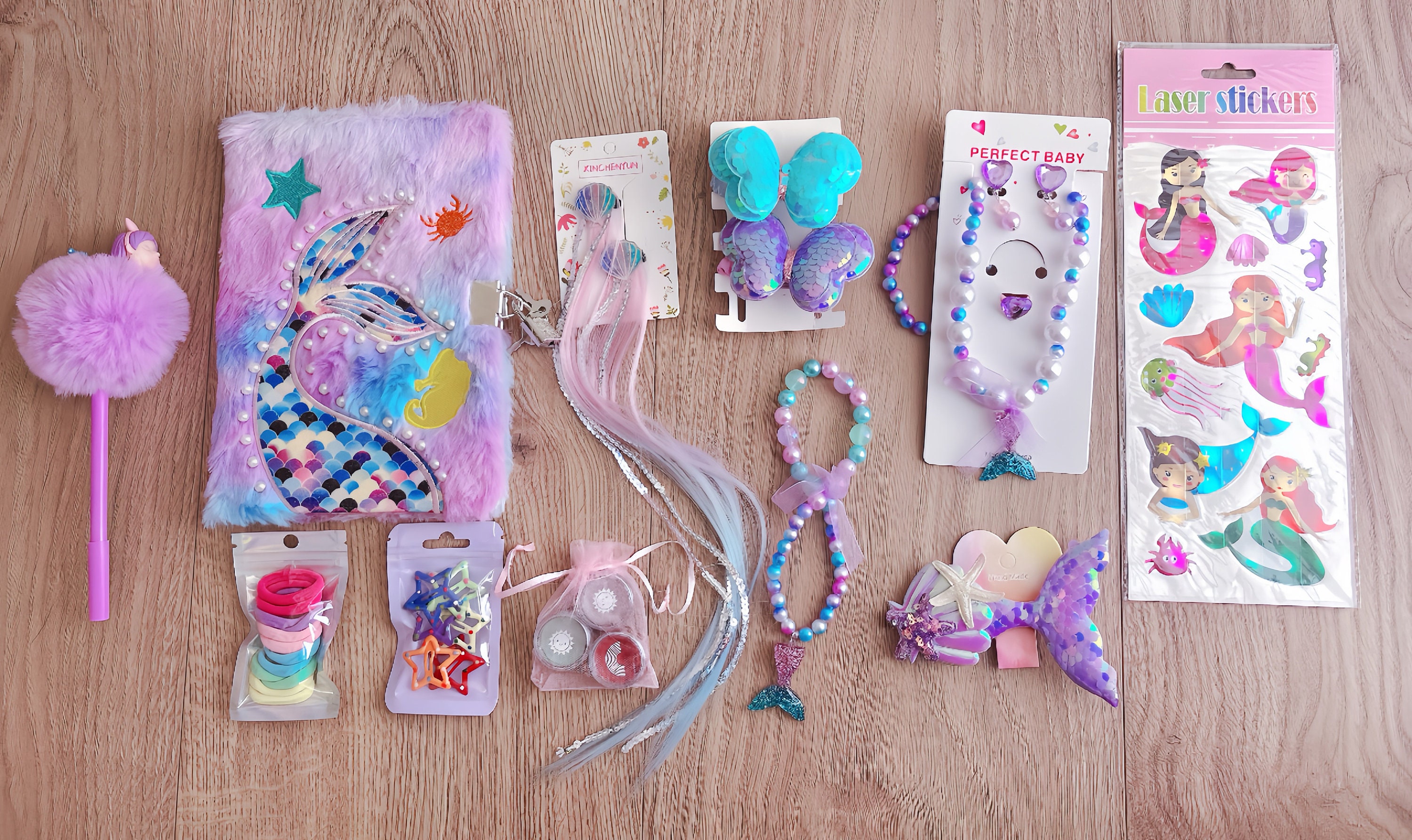 Girl's Mariner Gift Set main image 1